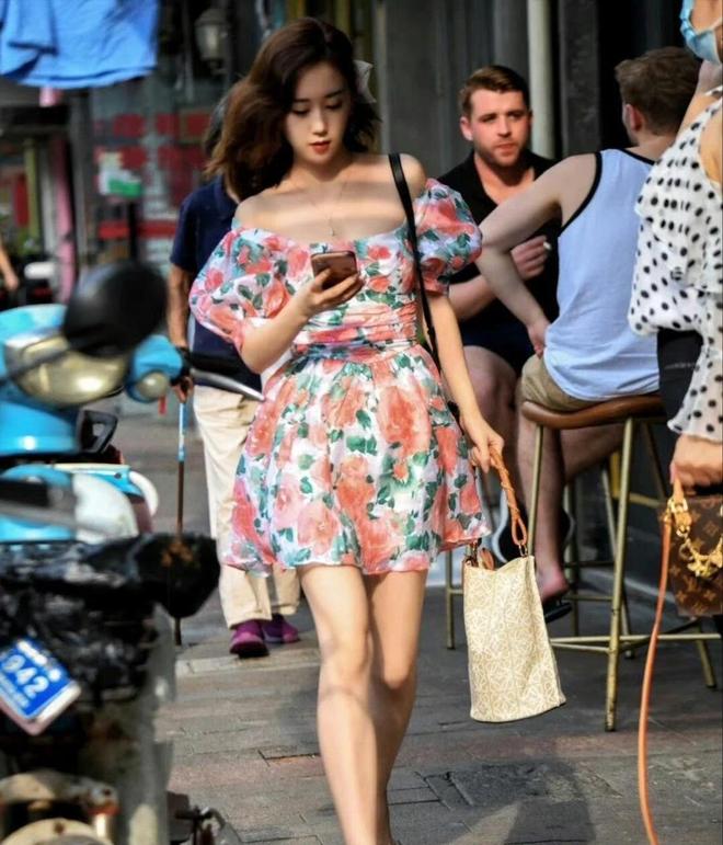 看看大都市的街头美女都在穿什么！都市丽人